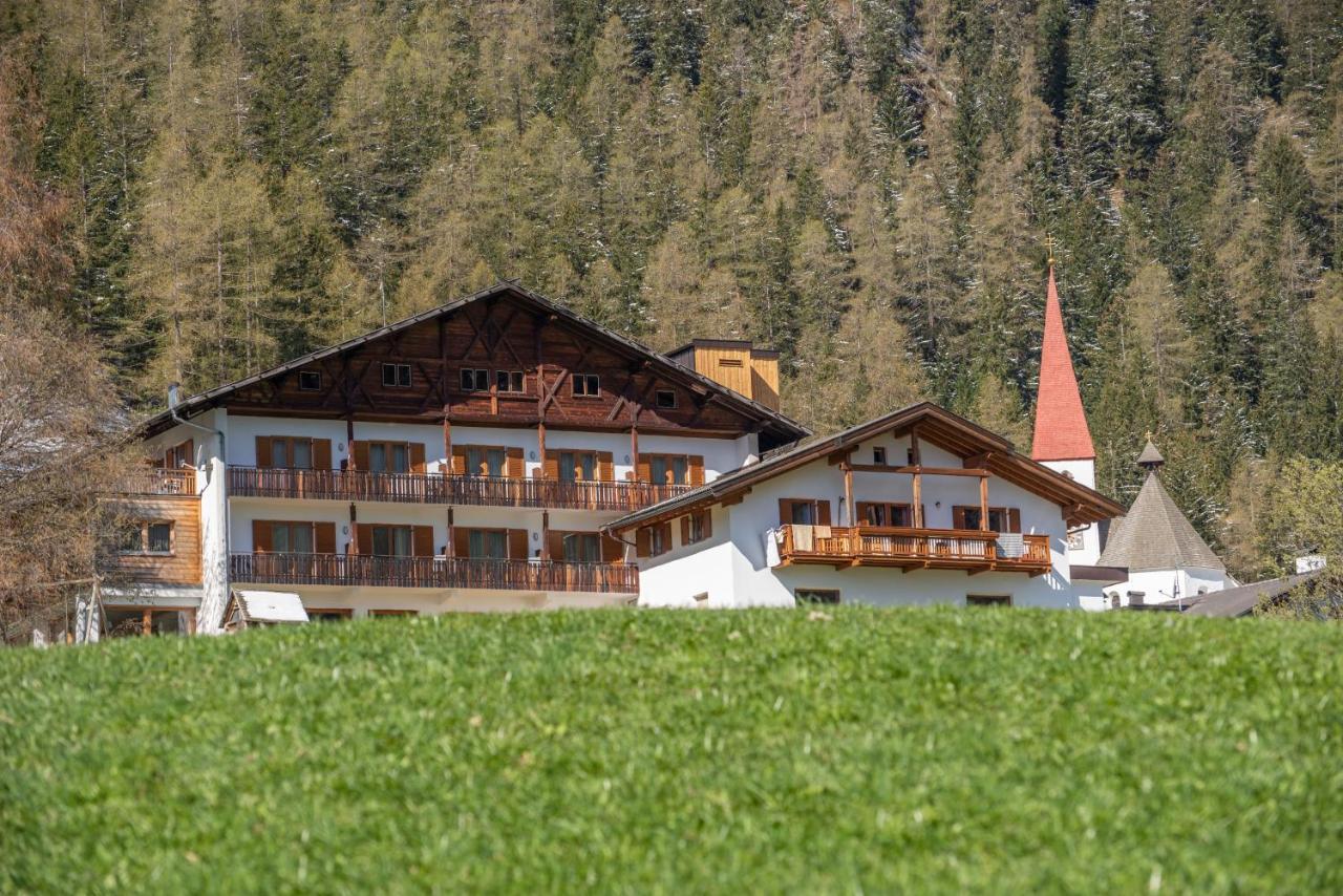 Hotel Ultnerhof Santa Gertrude Eksteriør billede