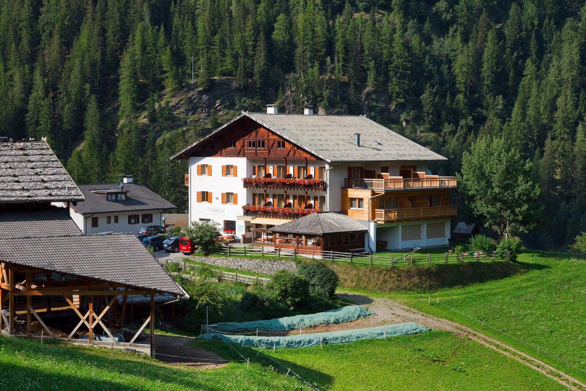 Hotel Ultnerhof Santa Gertrude Eksteriør billede