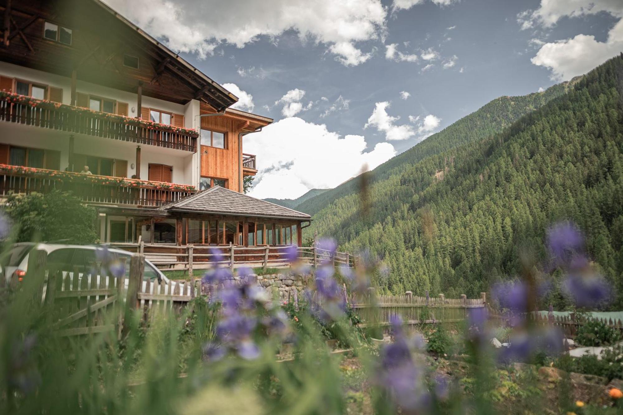 Hotel Ultnerhof Santa Gertrude Eksteriør billede