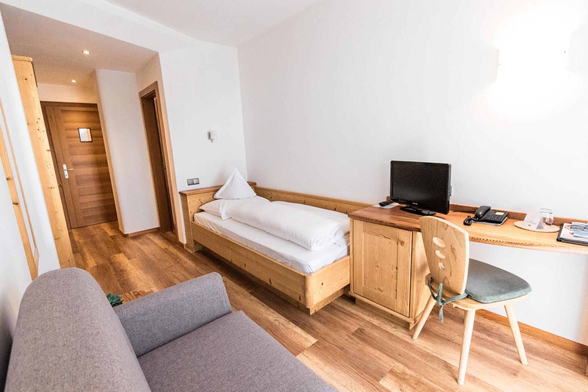 Hotel Ultnerhof Santa Gertrude Eksteriør billede