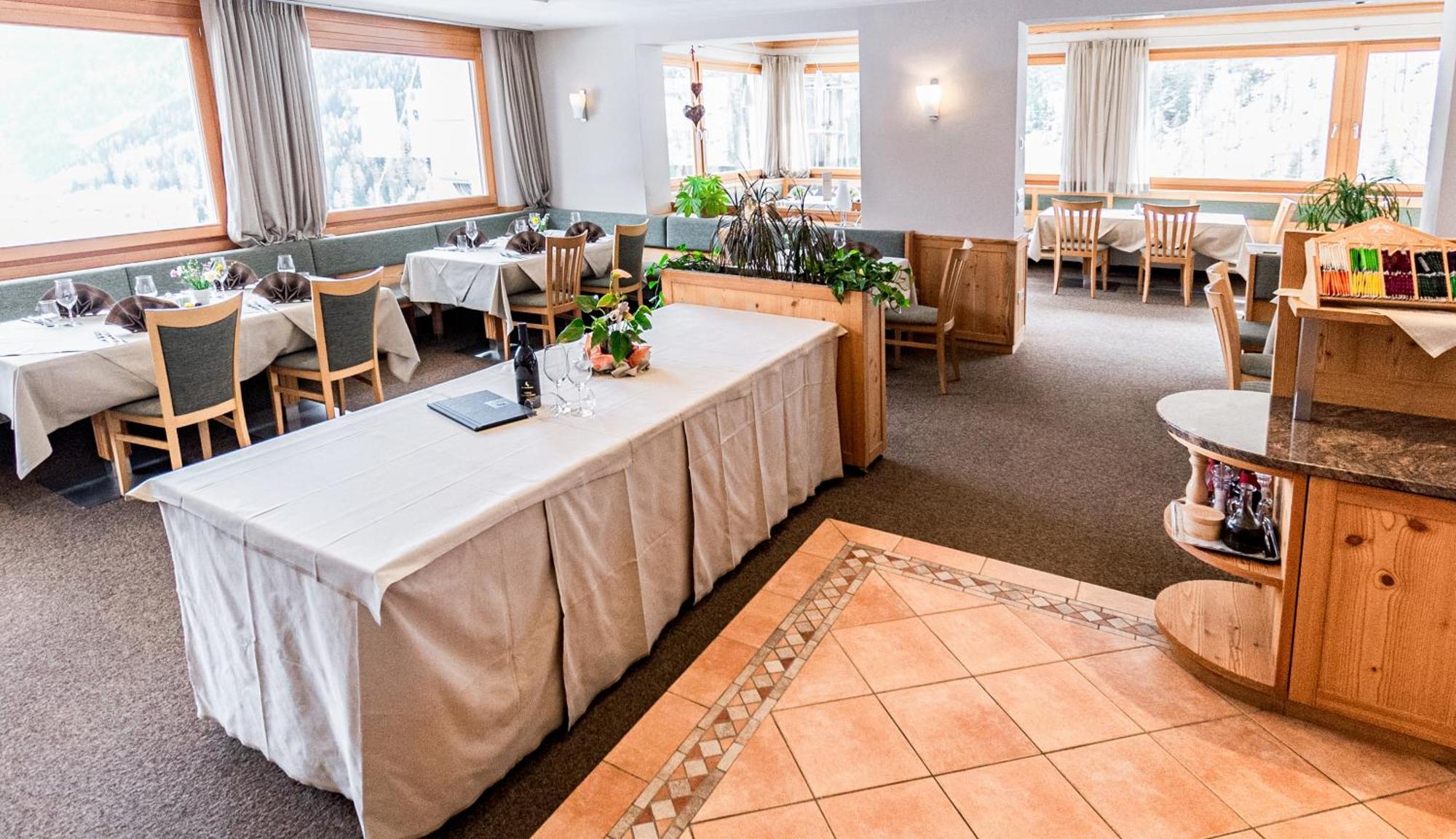 Hotel Ultnerhof Santa Gertrude Eksteriør billede