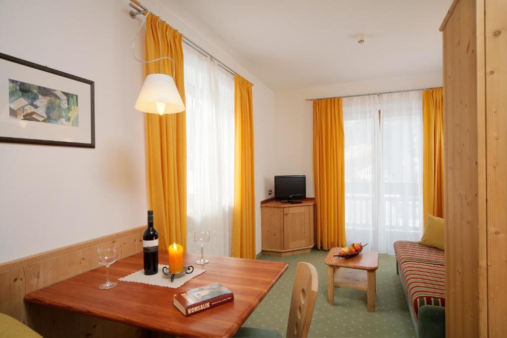 Hotel Ultnerhof Santa Gertrude Eksteriør billede