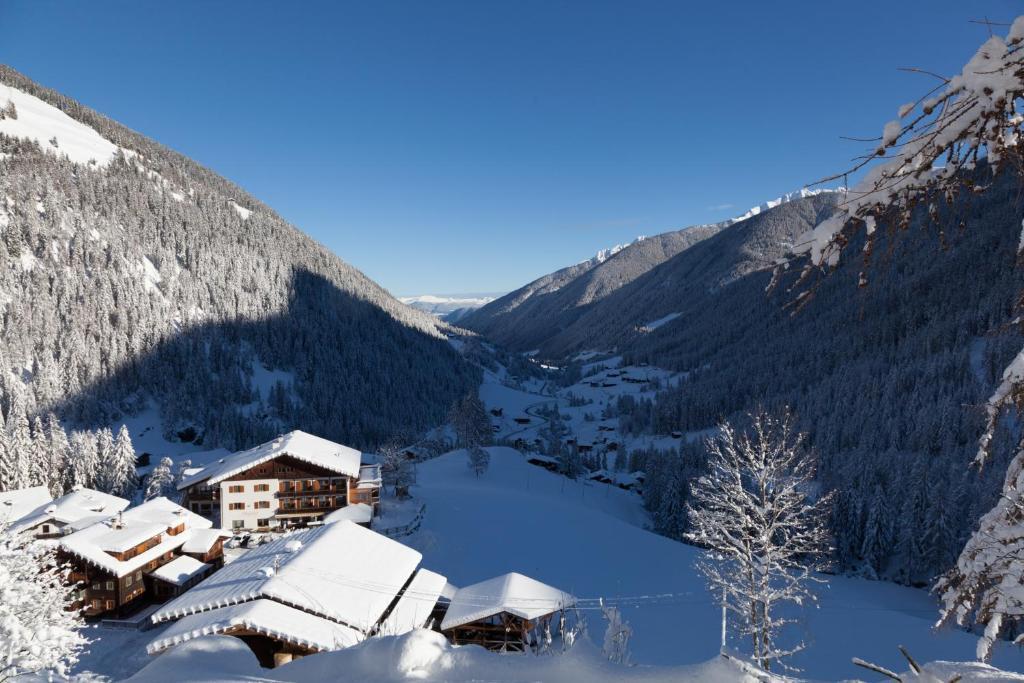 Hotel Ultnerhof Santa Gertrude Eksteriør billede